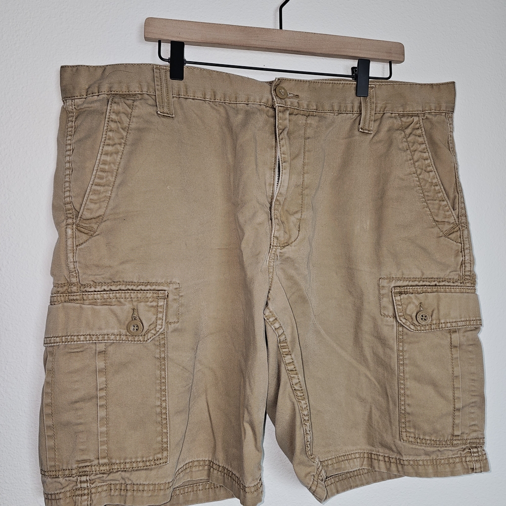 Men's Tan Cargo Shorts